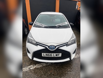 Used Toyota Yaris 2016 for sale - 79083779: Photo