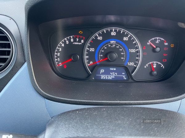 Used Hyundai i10 2014 for sale - 77647380: Photo 9