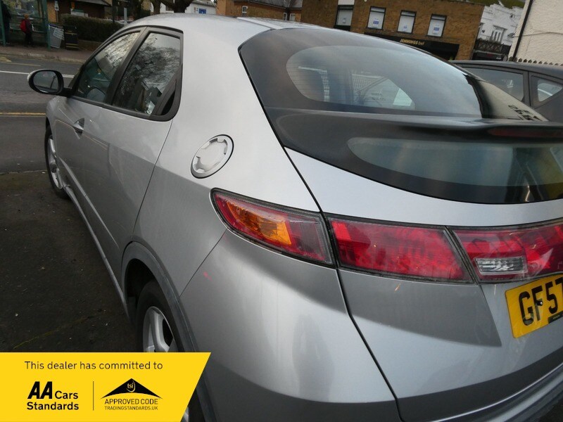 Used Honda Civic 2007 for sale - 76950885: Photo 16