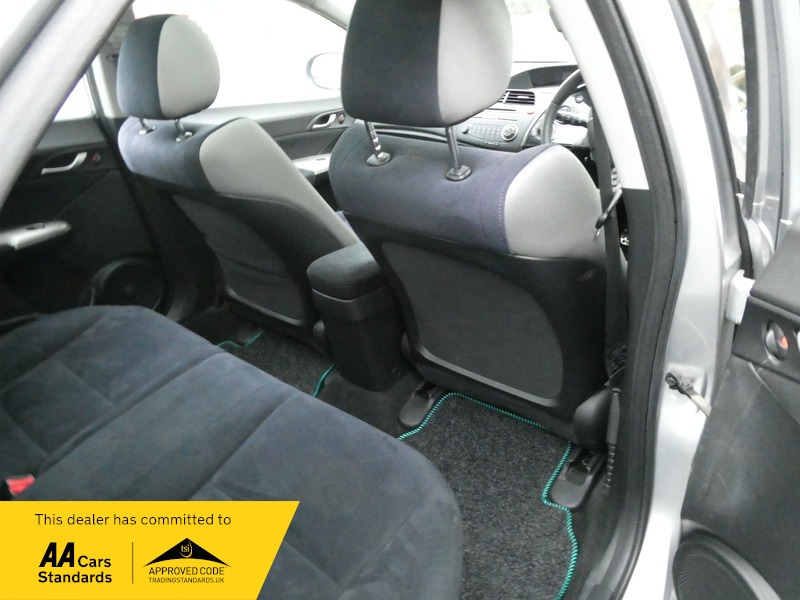 Used Honda Civic 2007 for sale - 76950885: Photo 21