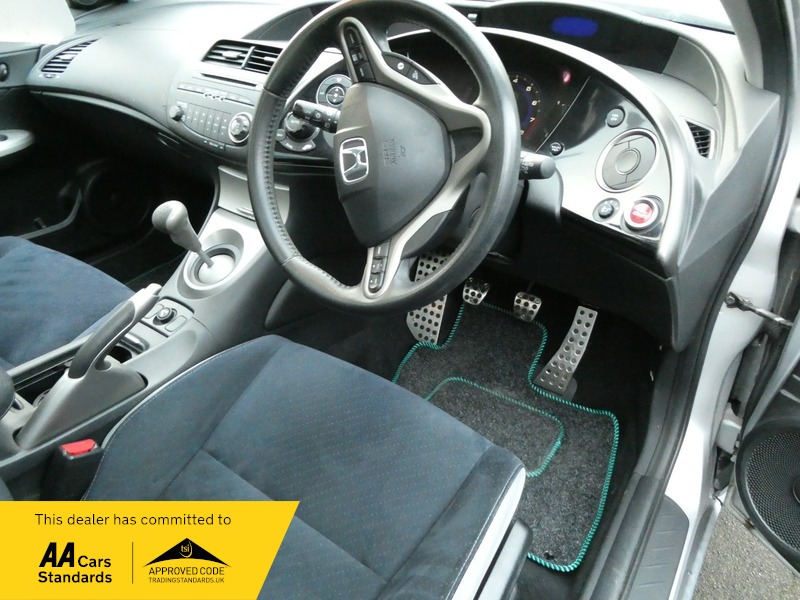 Used Honda Civic 2007 for sale - 76950885: Photo 4