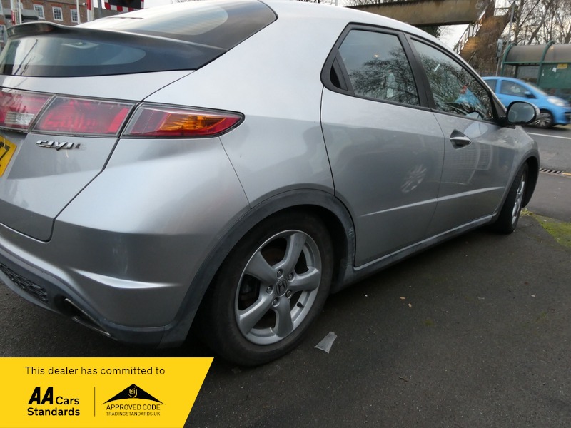 Used Honda Civic 2007 for sale - 76950885: Photo 7