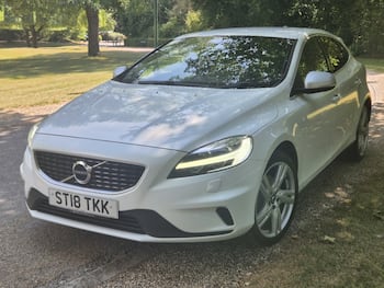 Used Volvo V40 2018 for sale - 79575581: Photo