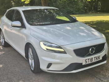 Used Volvo V40 2018 for sale - 79575581: Photo