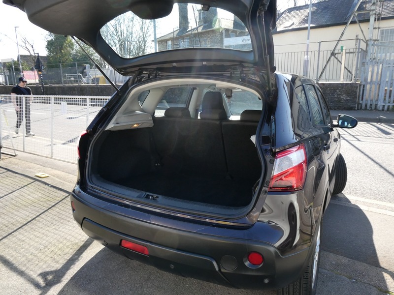 Used Nissan Qashqai 2010 for sale - 77766085: Photo 11