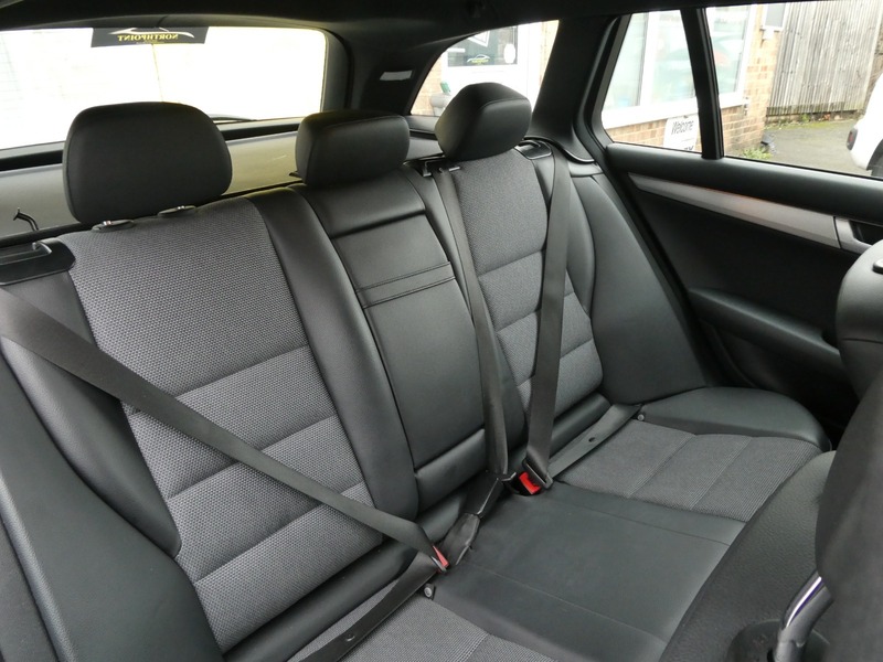 Used Mercedes-Benz C Class 2012 for sale - 77477951: Photo 11