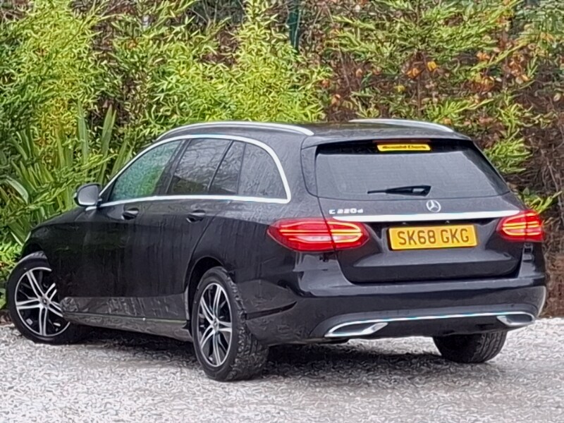 Used Mercedes-Benz C Class 2018 for sale - 76543784: Photo 3