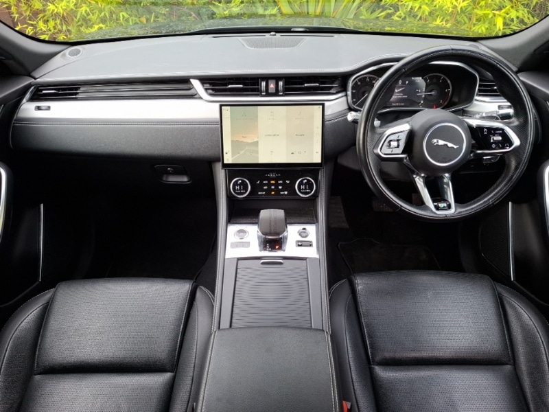 Used Jaguar F-Pace 2021 for sale - 76465040: Photo 2