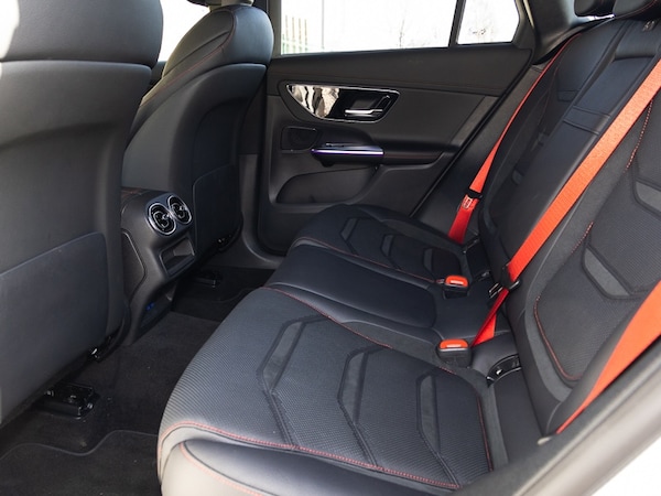 Used Mercedes-Benz GLC 2024 for sale - 76254469: Photo 6