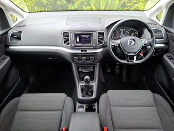 Used Volkswagen Sharan 2019 for sale - 76566812: Photo