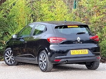 Used Renault Clio 2022 for sale - 76465045: Photo