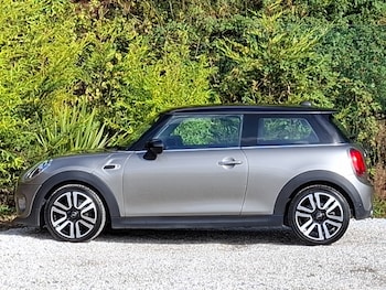 Used MINI Cooper 2019 for sale - 76264755: Photo