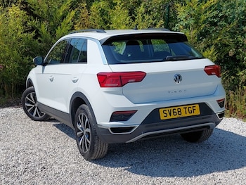 Used Volkswagen T-Roc 2018 for sale - 75309629: Photo