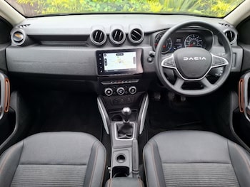 Used Dacia Duster 2023 for sale - 78916533: Photo