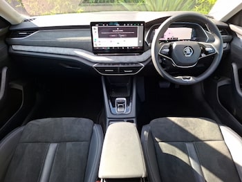 Used Skoda Octavia 2024 for sale - 76087479: Photo 2