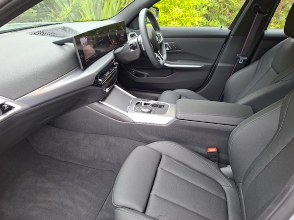 Used BMW 3 Series 2025 for sale - 76289446: Photo 5