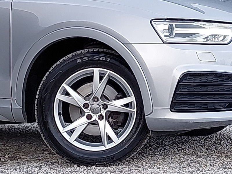 Used Audi Q3 2017 for sale - 75926125: Photo 9