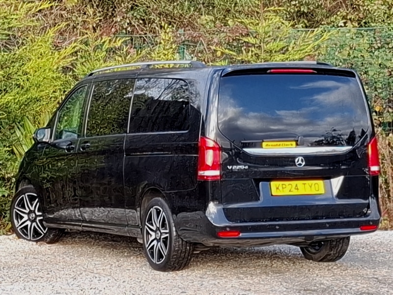 Used Mercedes-Benz V-Class 2024 for sale - 76493261: Photo 3