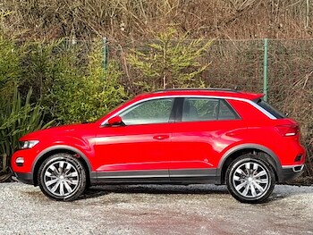 Used Volkswagen T-Roc 2019 for sale - 77209095: Photo