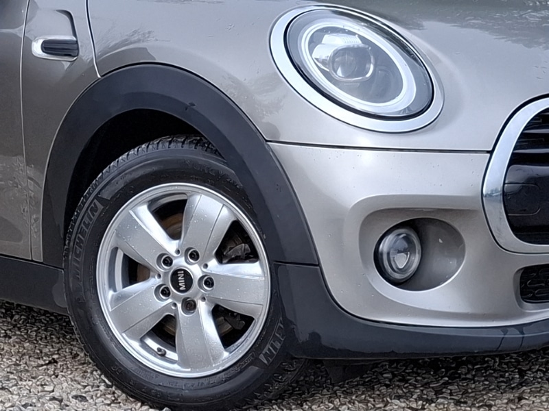 Used MINI Hatch 2019 for sale - 76335543: Photo 9