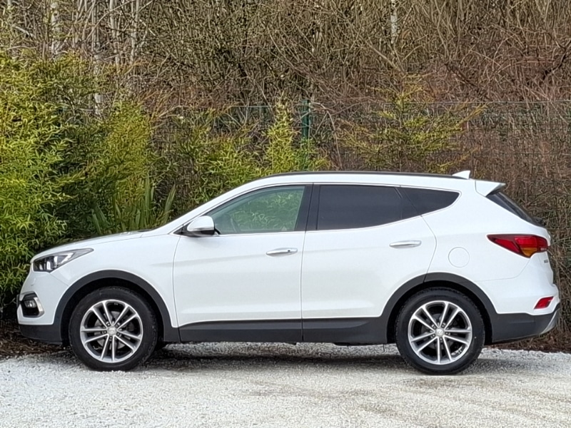 Used Hyundai Santa Fe 2017 for sale - 77908322: Photo 4
