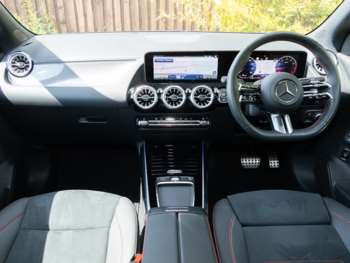 Used Mercedes-Benz GLA 2024 for sale - 74902451: Photo