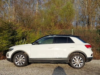 Used Volkswagen T-Roc 2020 for sale - 76880183: Photo