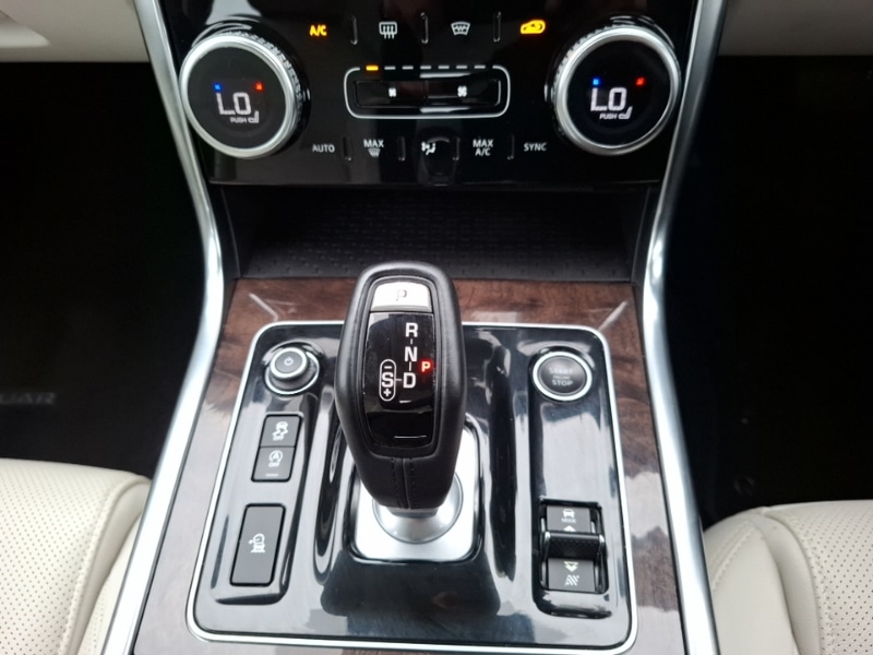 Used Jaguar XE 2021 for sale - 76160483: Photo 19