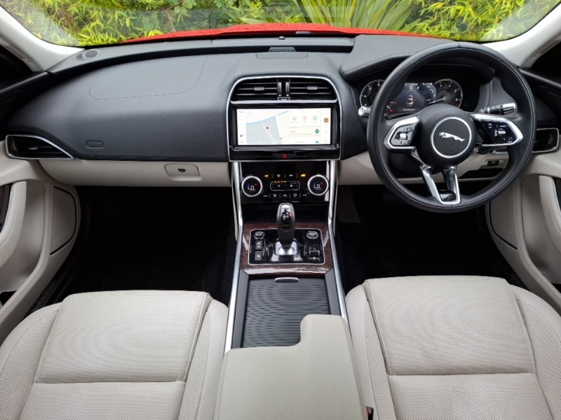 Used Jaguar XE 2021 for sale - 76160483: Photo 2