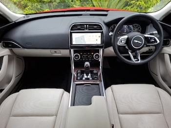 Used Jaguar XE 2021 for sale - 76160483: Photo 2