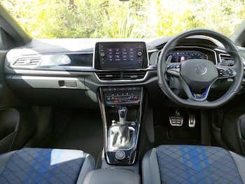 Used Volkswagen T-Roc 2022 for sale - 76427379: Photo