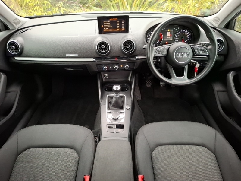 Used Audi A3 2017 for sale - 77142105: Photo 2