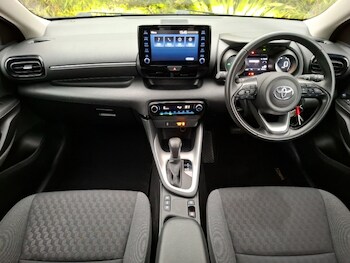 Used Toyota Yaris 2022 for sale - 77782368: Photo