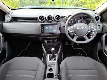 Used Dacia Duster 2023 for sale - 76358786: Photo