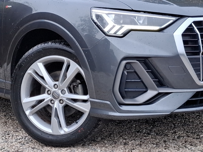 Used Audi Q3 2019 for sale - 76331666: Photo 9