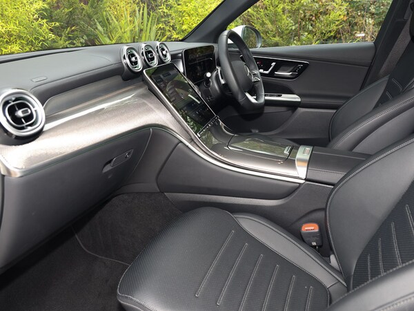 Used Mercedes-Benz GLC 2024 for sale - 76199149: Photo 2