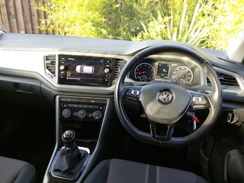 Used Volkswagen T-Roc 2020 for sale - 77265221: Photo
