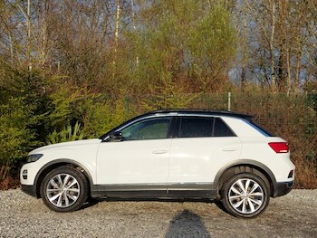 Used Volkswagen T-Roc 2020 for sale - 77265221: Photo