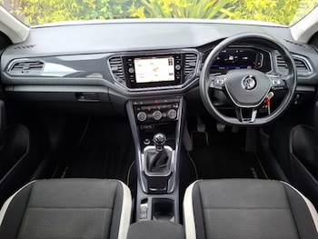 Used Volkswagen T-Roc 2018 for sale - 78580712: Photo