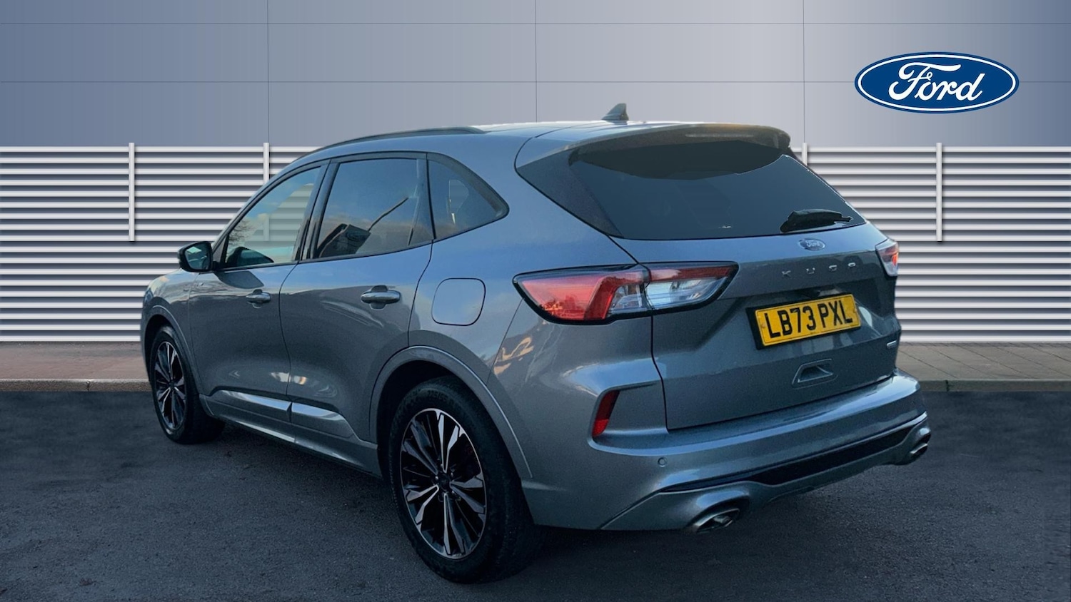 Used Ford Kuga 2023 for sale - 76692675: Photo 2