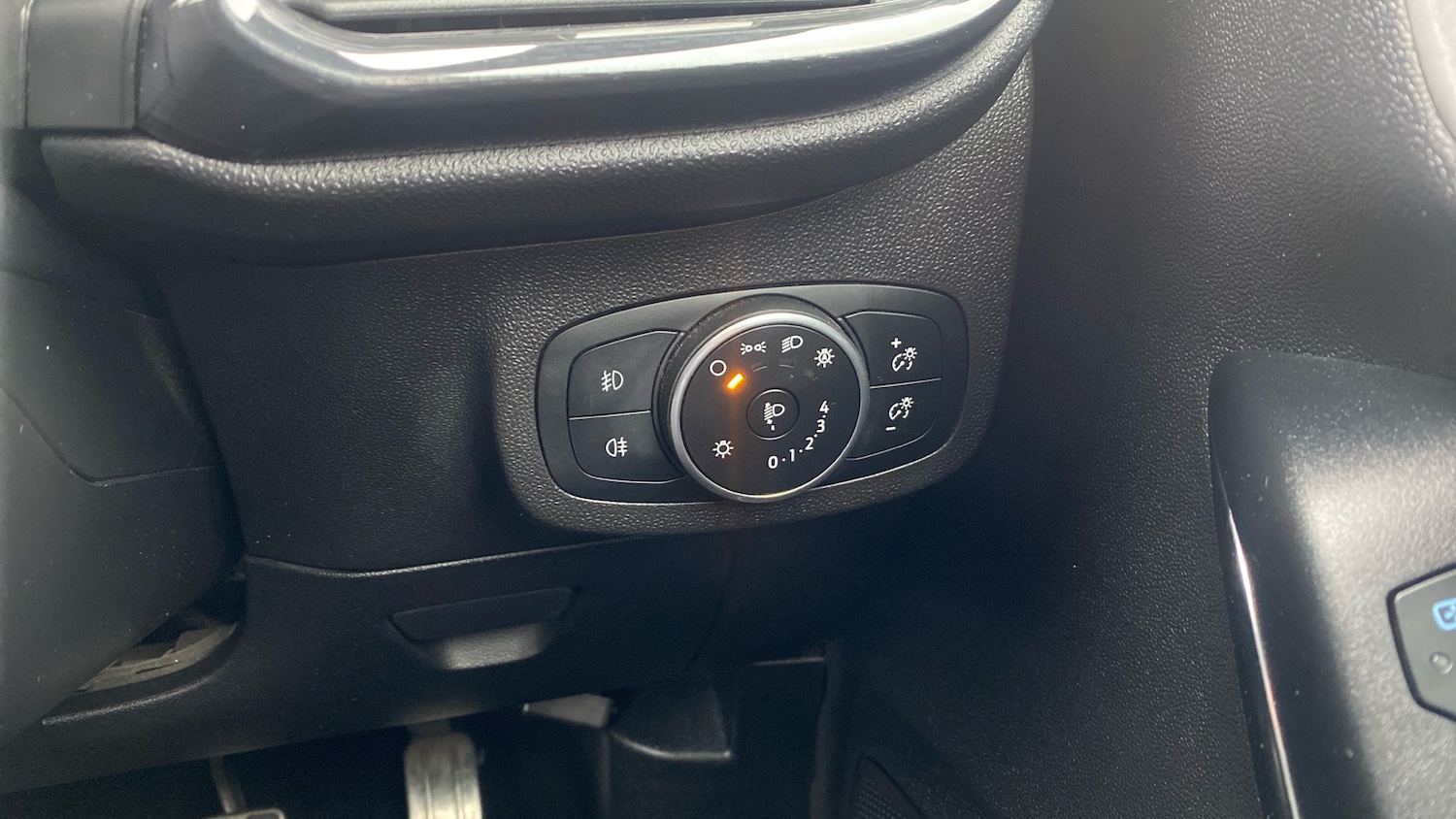 Used Ford Fiesta 2018 for sale - 77258057: Photo 29