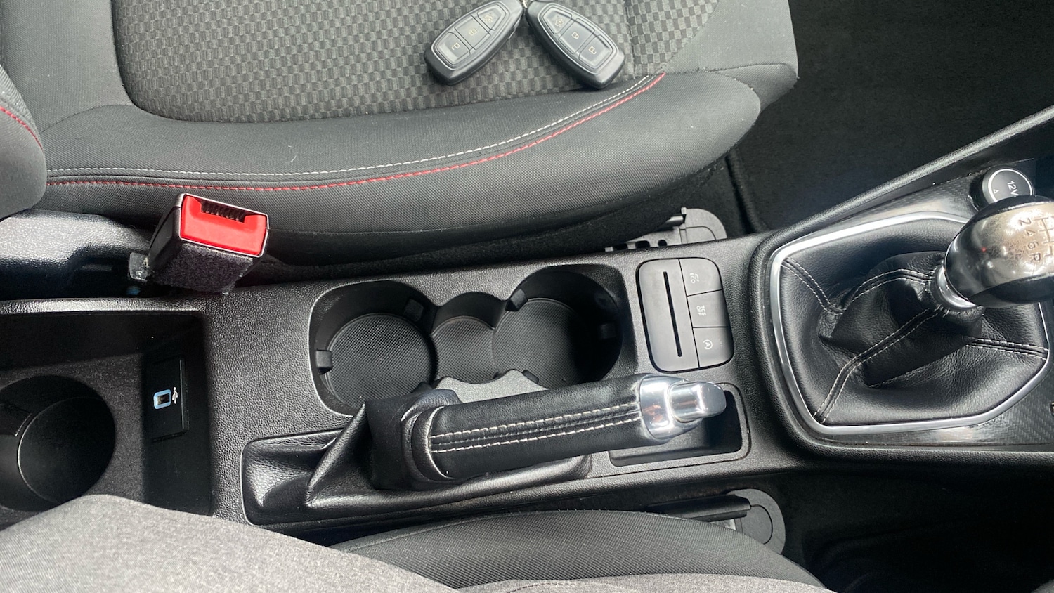 Used Ford Fiesta 2018 for sale - 77258057: Photo 30