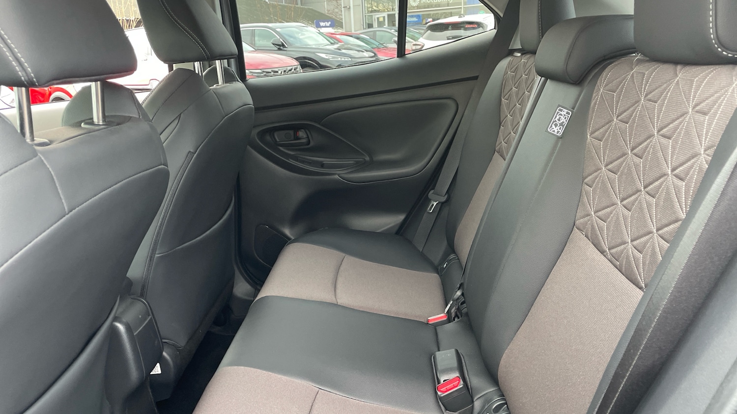 Used Toyota Yaris Cross 2024 for sale - 76844760: Photo 16