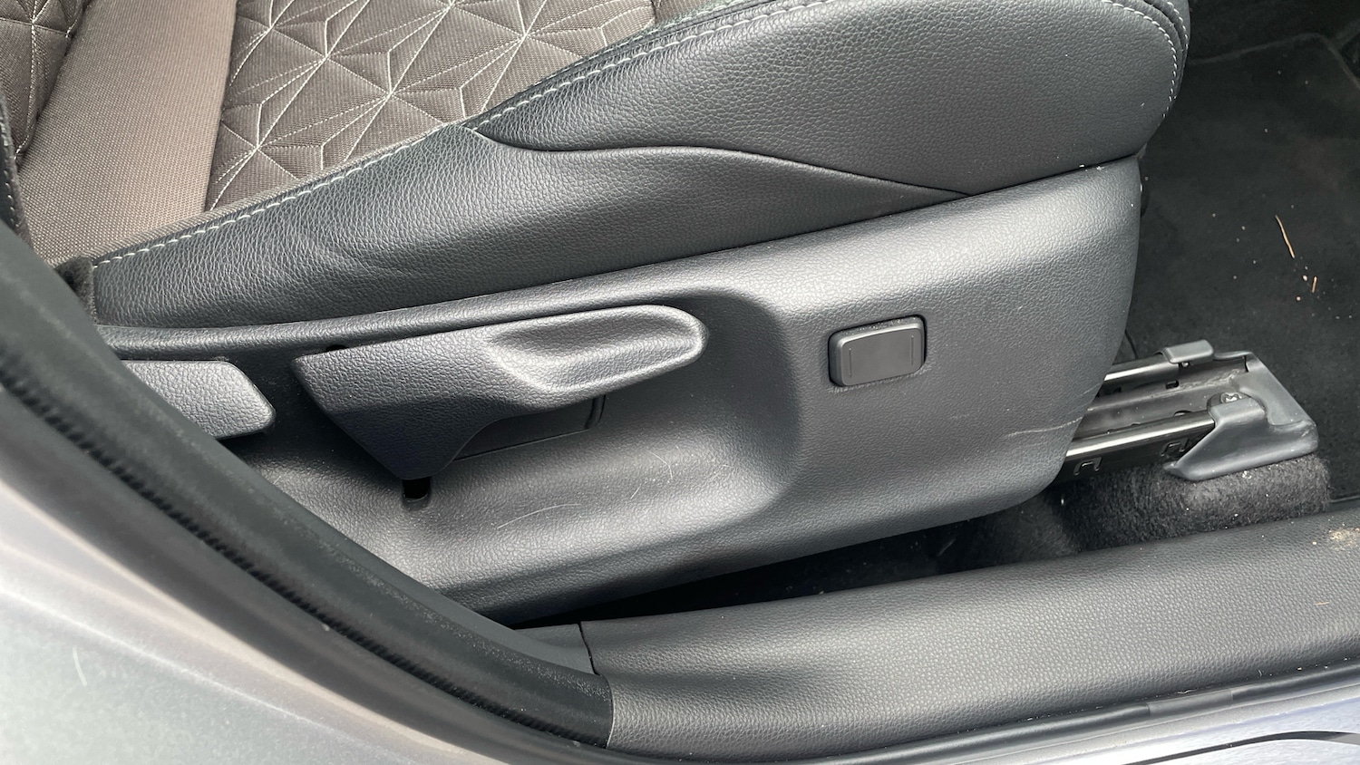 Used Toyota Yaris Cross 2024 for sale - 76844760: Photo 22