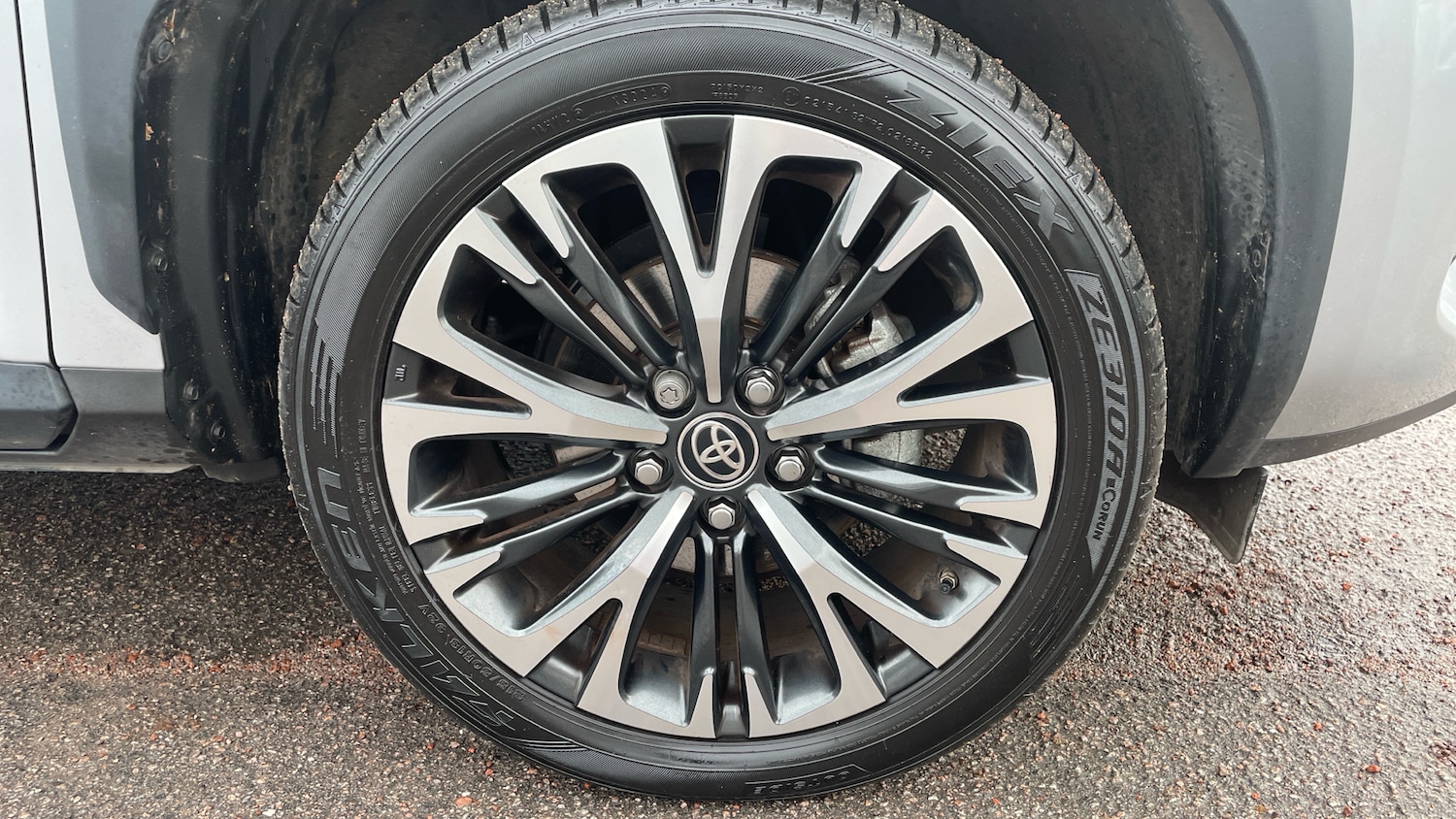 Used Toyota Yaris Cross 2024 for sale - 76844760: Photo 25