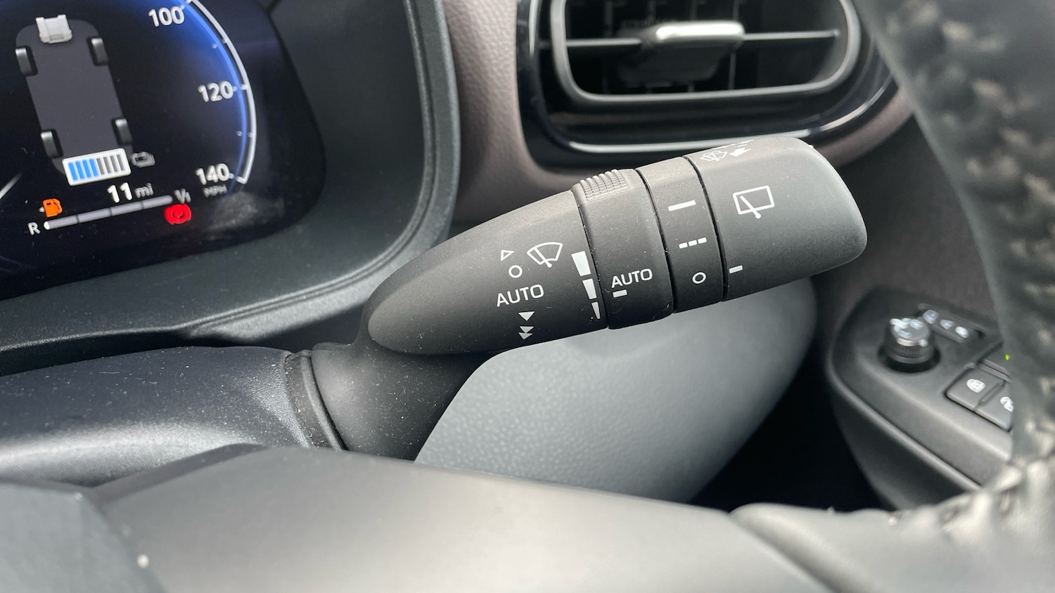 Used Toyota Yaris Cross 2024 for sale - 76844760: Photo 45