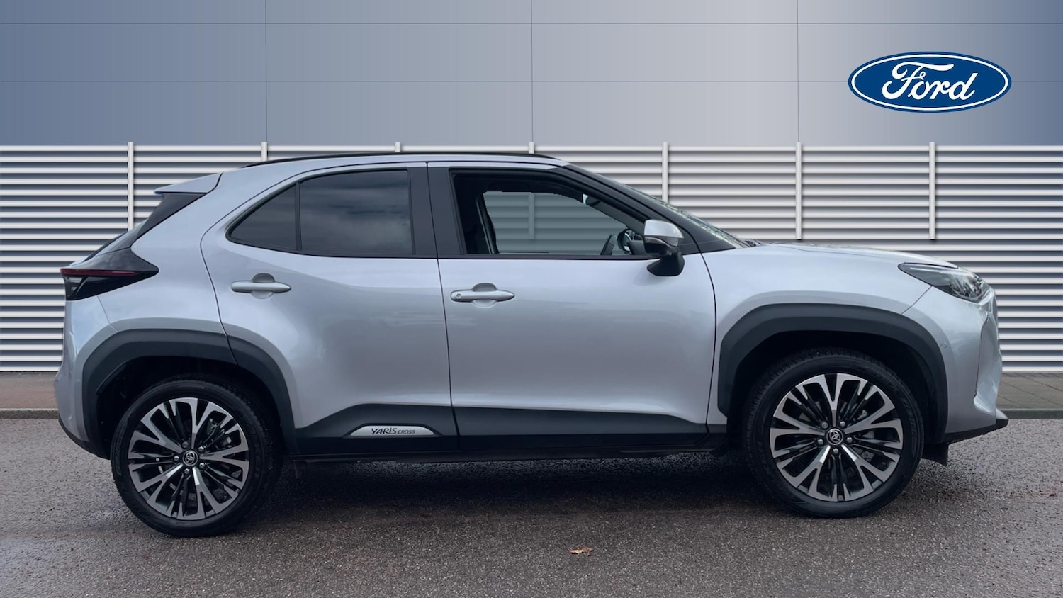 Used Toyota Yaris Cross 2024 for sale - 76844760: Photo 5
