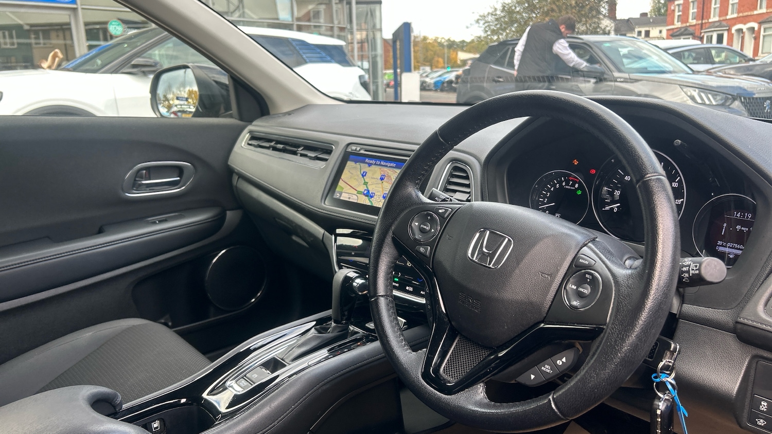 Used Honda HR-V 2020 for sale - 76352043: Photo 11