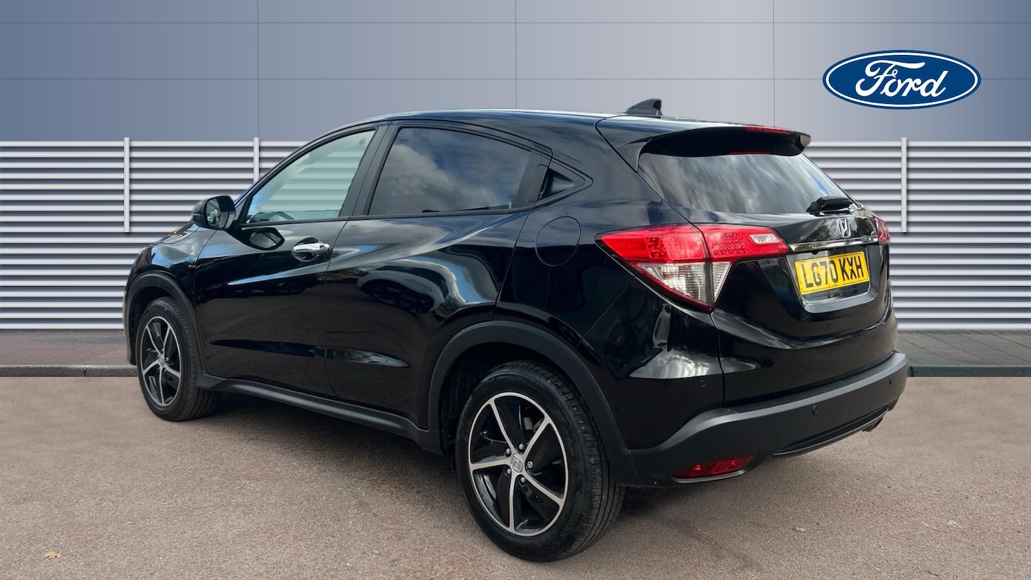 Used Honda HR-V 2020 for sale - 76352043: Photo 2