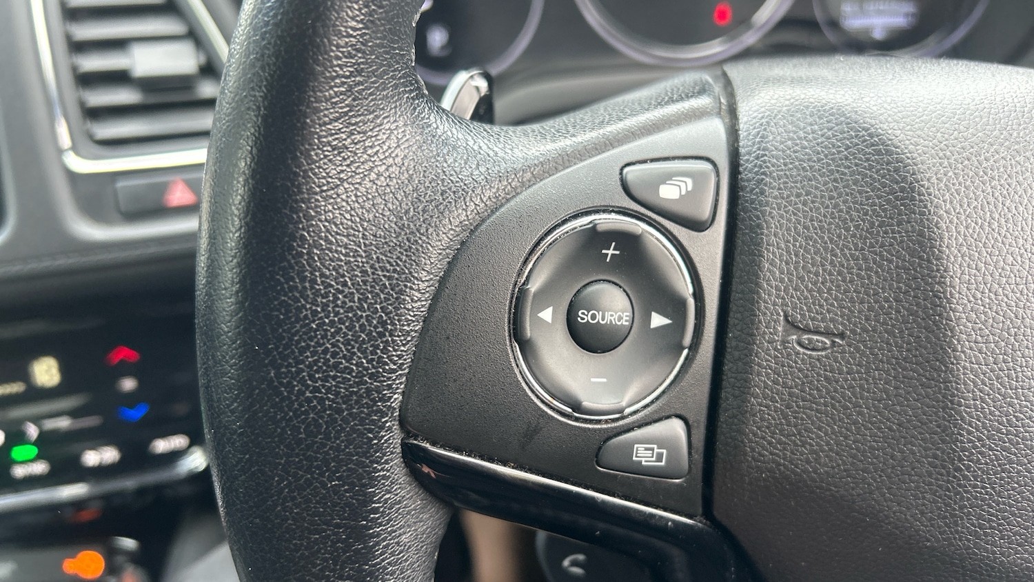 Used Honda HR-V 2020 for sale - 76352043: Photo 25